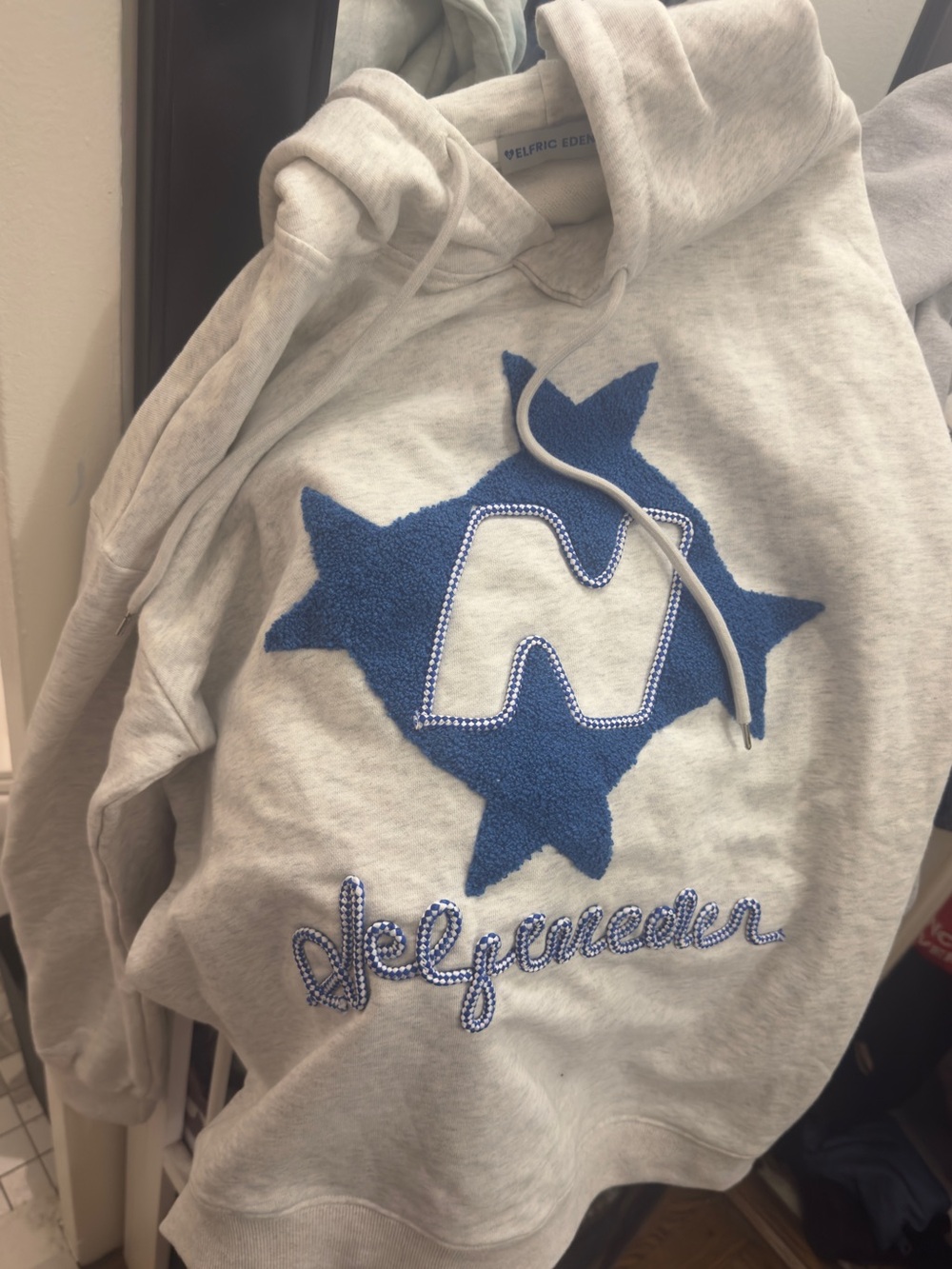 Aelfric Eden Stellaris Embroidered Hoodie NWOT SIZE MEDIUM “AUTHENTIC - Picture 3 of 4